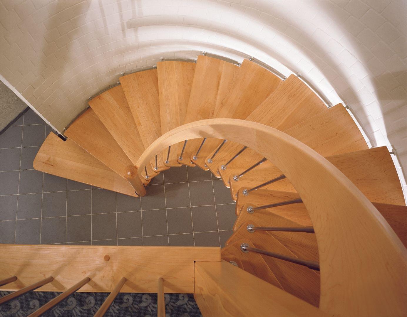 Vitrifier un escalier, rénovation d'escalier, remplacement d'escalier, habillage d'escalier